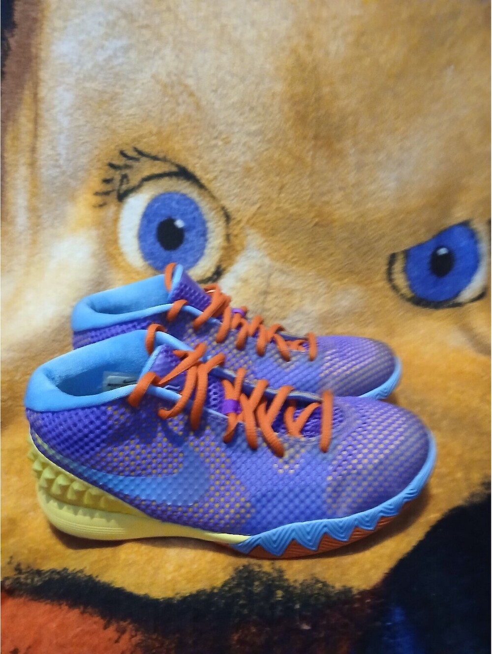 Nike Kyrie 1 Basketball Shoes Purple Orange Yellow Size 6.5Y